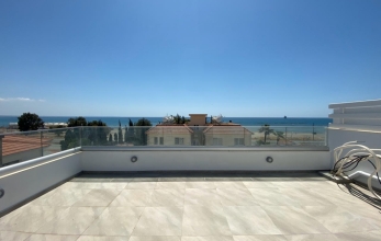 CV1389, 3 bed town house for sale in Livadia beach area.