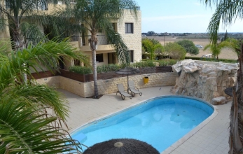 CV1476, 2 bed Apartment for sale in Tersefanou.