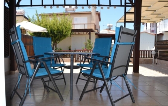 CV1512, 2 bed house for sale close to the beach in Pervolia.