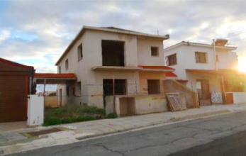 CV1537, Incomplete 3 bed house for sale in Agios Nikolaos.