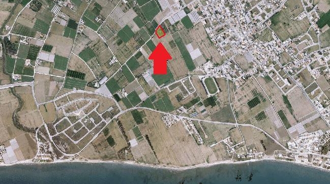 Residential land for sale in Pervolia.