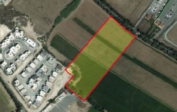 CV1565, Available for sale at an incredible price large expanse of land in Meneou