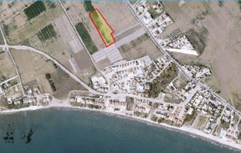 CV1749, Residential land for sale in Pervolia close to the beach.