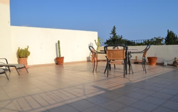 CV1830, 2 Bedrooms Penthouse for rent in Pervolia.