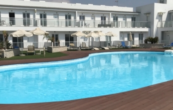 ML345, Luxury two bedroom ground floor apartment for rent in Mazotos Larnaca