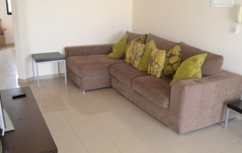 ML347, Large three bedroom penthouse for rent in Pervolia Larnaca