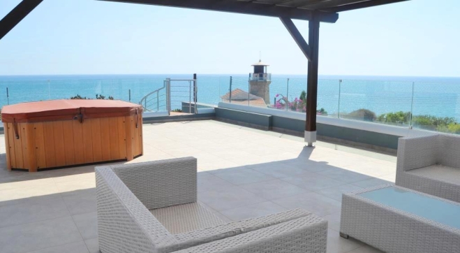 Luxury Penthouse with Panoramic Sea views for rent in front of Faros beach.