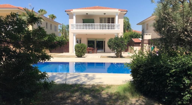 Luxury 4 bed beach front villa for rent in Pervolia.