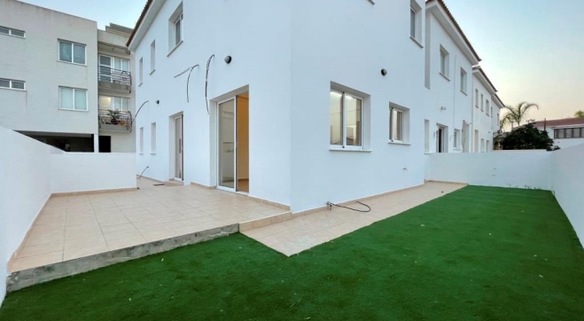 Spacious 3 bedroom detached house for rent in Meneou.