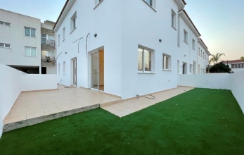 CV2112, Spacious 3 bedroom detached house for rent in Meneou.