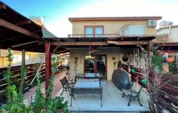 CV2125, Beautiful 2 bed beach house for sale in Pervolia village.