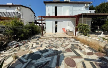 CV2144, 2 bedroom house with garden for rent close to the beach in Pervolia.