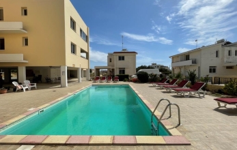 CV2148, Two bed flat for sale with common pool in Pervolia.