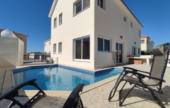 CV2201, 2 bedroom detached house with pool for rent in Tersefanou.