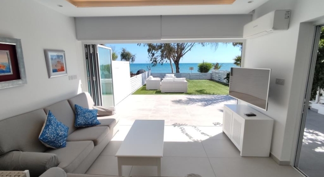 Luxury 3 bedroom beach front house for rent in Meneou.