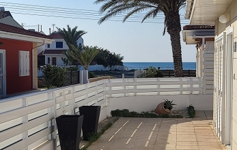 CV2214, Cozy 2 bed beach bungalow for sale in Pervolia.