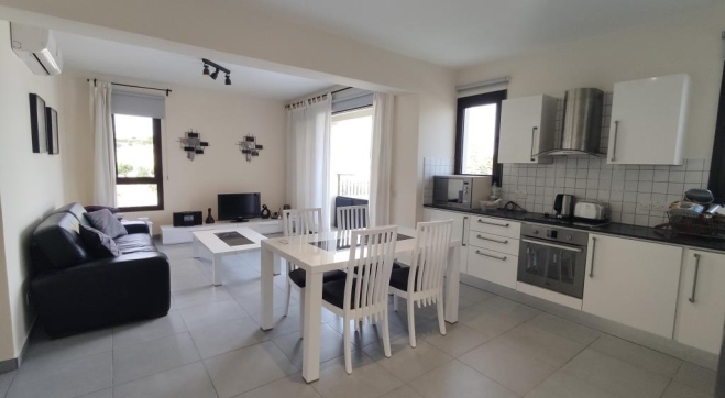 Modern and spacious 2 bed apartment for rent in Tersefanou.