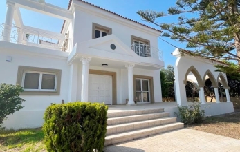 ML2869, Three bedroom house plus office for rent near the beach in Pervolia
