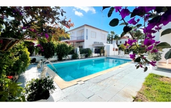 ML2902, Three bed beach villa for rent in Pervolia