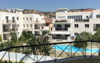 CV850, Apartment for sale in Oroklini with pool