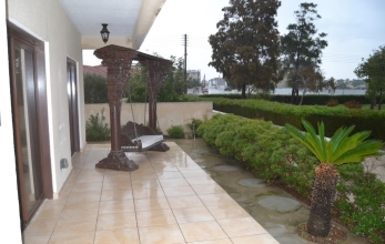 CV1013, 4 Bedroom detached BUNGALOW for sale in Kiti