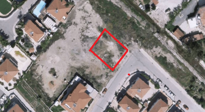 Residential building plot for sale in Oroklini