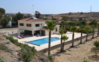 Amazing three bedrooms luxury villa for sale in Ormidia with a private pool close to the beach!\\r\\n\\r\\n