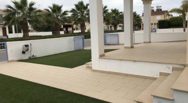 Two bedrooms detached house for sale in Pervolia close to the beach!