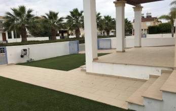 Two bedrooms detached house for sale in Pervolia close to the beach!