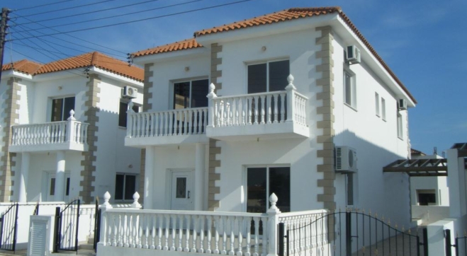 Four bedroom detached house for rent in Kiti