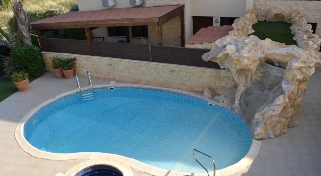 Two bedroom apartment for sale in Tersefanou with common pool