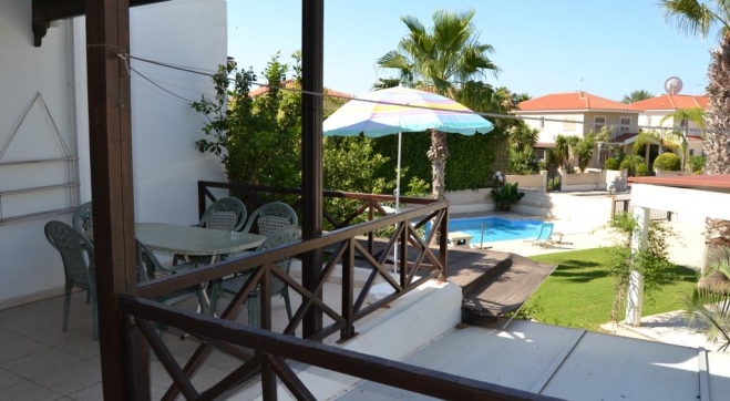 Two bedrooms apartment for rent in Meneou walking distance to the sea