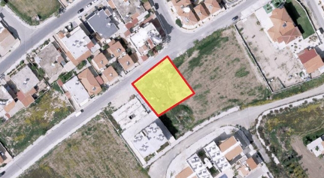 Residential plot for sale in Pervolia.