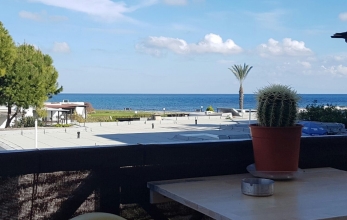 CV1295, Flat for sale in Pervolia close to the beach.
