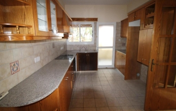 CV1454, Detached house for sale in Kiti.
