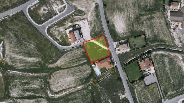 Large residential plot for sale in Aradippou.