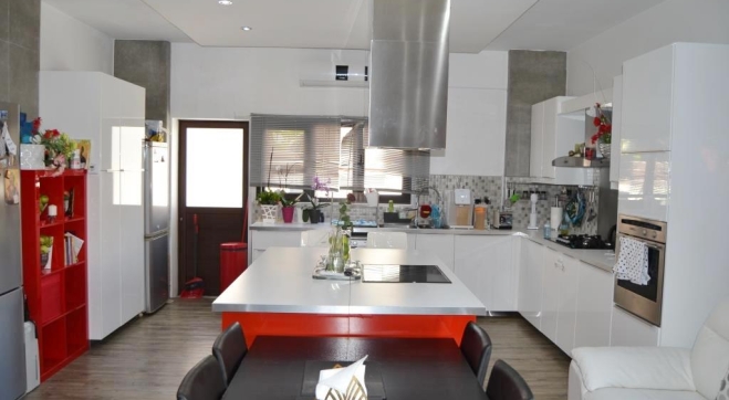 5 Bedrooms house for sale in Tersefanou.