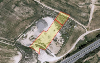 CV1566, Available for sale at an amazing price large land in Livadia