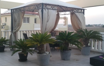 CV1582, 2 bed penthouse & 1 bed studio is for sale in Pervolia close to the beach.