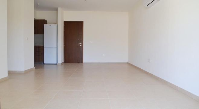 2 bedrooms ground floor apartment with garden in Tersefanou.