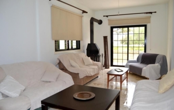 ML591, Two bed ground floor house for rent in Kiti