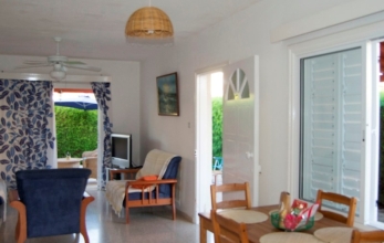 ML1074, Two bedroom house with garden close to the beach