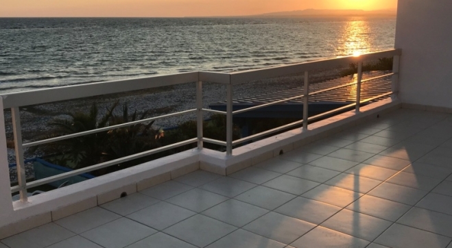 Four bedroom beach front house for rent in Pervolia