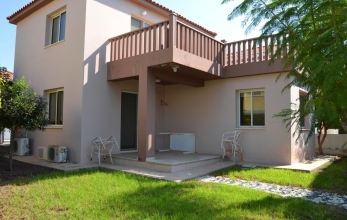 CV1912, 3 bed villa for sale close to the beach in Pervolia.
