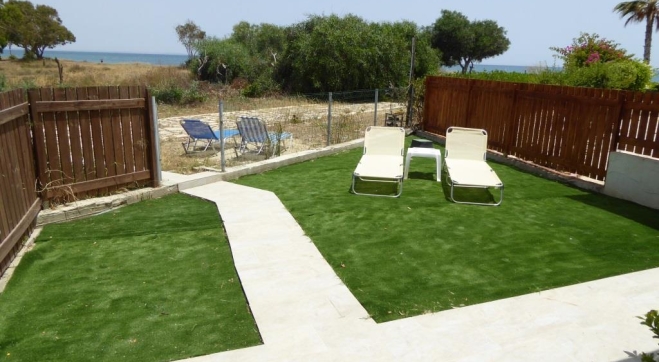 Ground floor apartment with sea views for rent in Meneou.