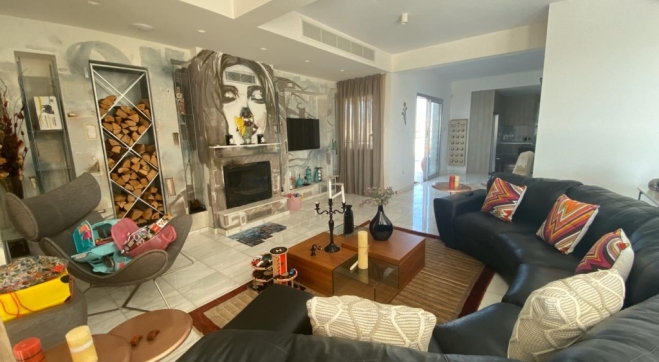 6 bed luxurious penthouse for sale in Limassol.