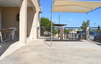 CV1966, 4 bedroom bungalow for rent in Tersefanou. 