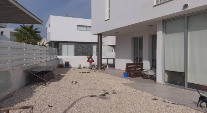 3 bedroom detached house in Meneou.