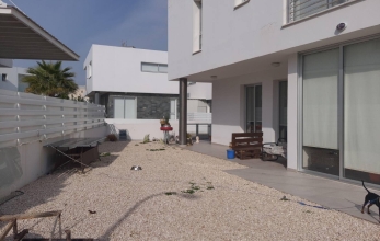 CV1976, 3 bedroom detached house in Meneou.