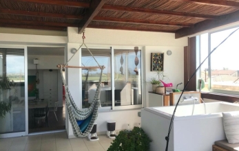 veranda towards living room